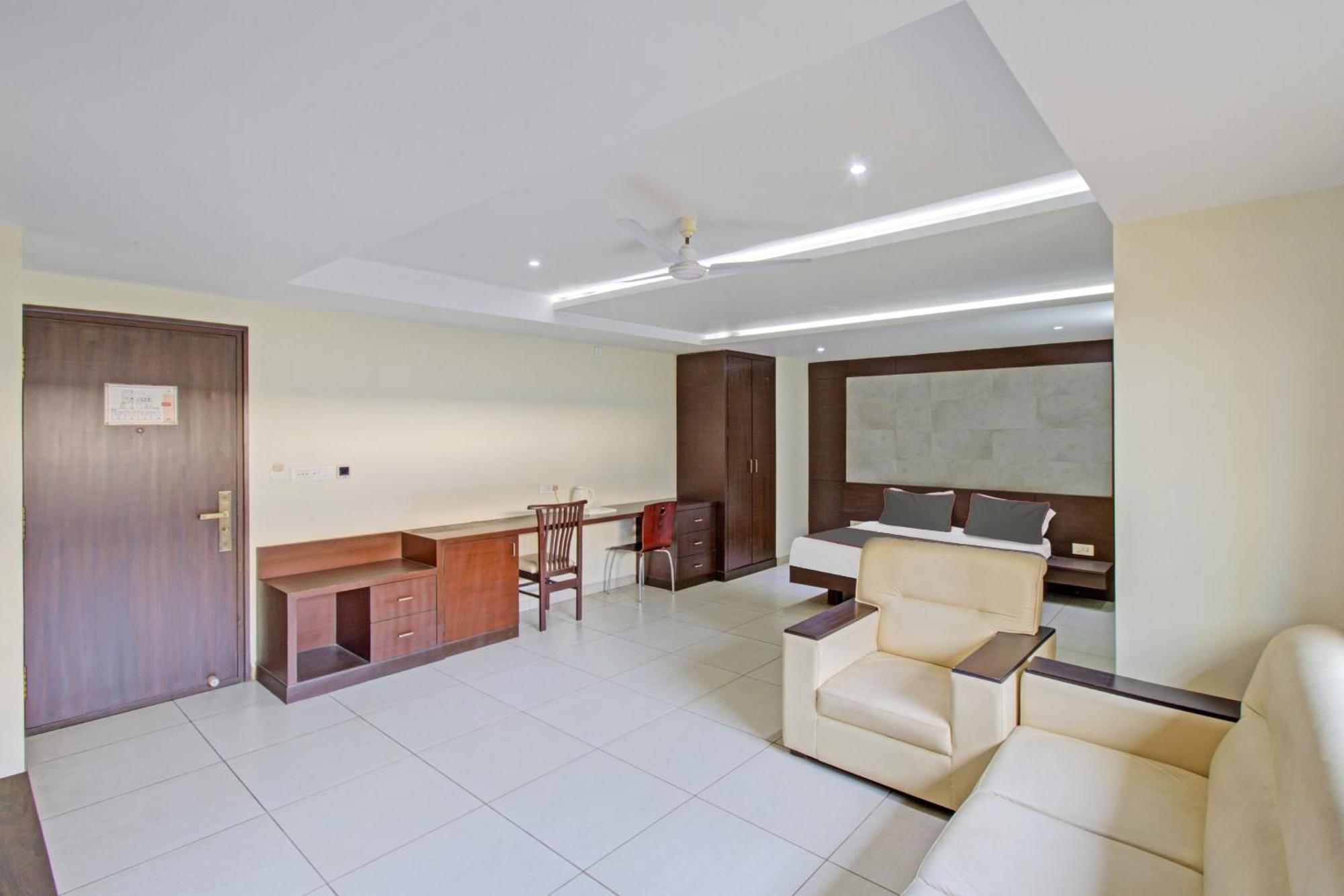 Collection O Venky"S Stay Inn أودوبي المظهر الخارجي الصورة